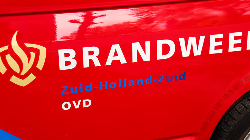 Grote brand in flatgebouw Dordrecht, 'mensen vanaf balkons gered'