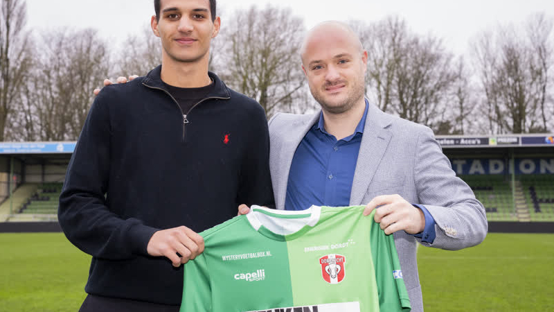 FC Dordrecht strengthens itself with a Canadian defender