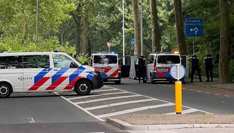 Jongens (17, 18 en 21) aangehouden na melding over een vuurwapen