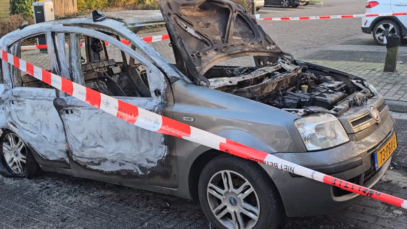 112-nieuws: vijfde autobrand in Dordrecht dit jaar, ook brand in de gevangenis