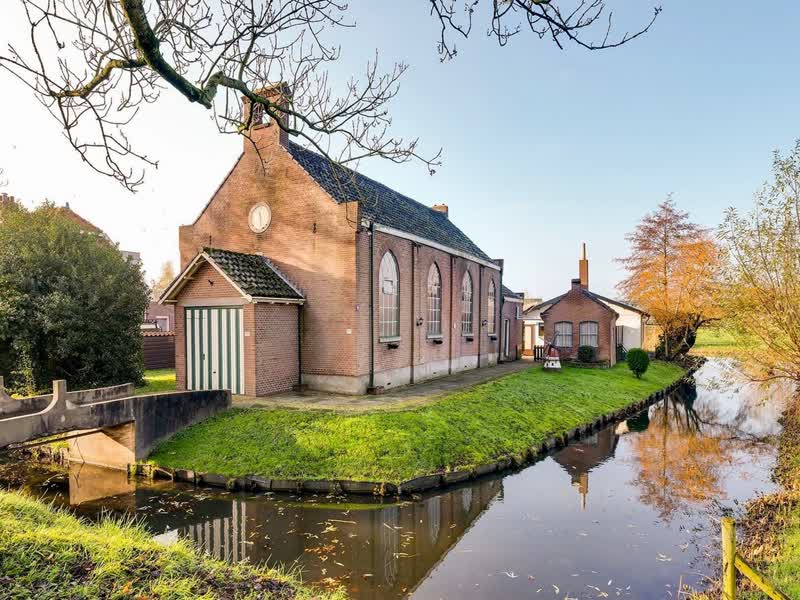 Kerk Te Koop Hardenberg Dit oude kerkje uit 1886 staat te koop: 'Een project voor de echte klusser'