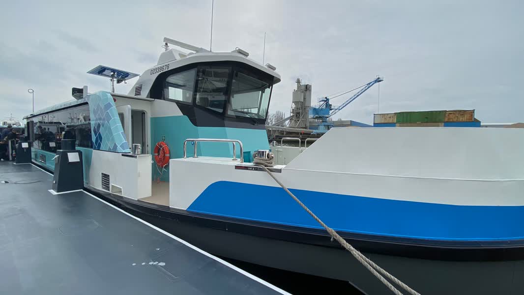 Nieuwe dienstregeling waterbus met oude schepen ‘We hebben nog even nodig’