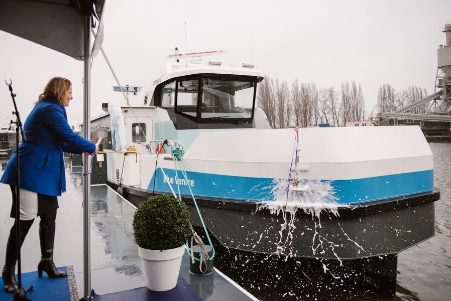 ab0444898ef9bcffd9c7f74a50aecc85.jpg