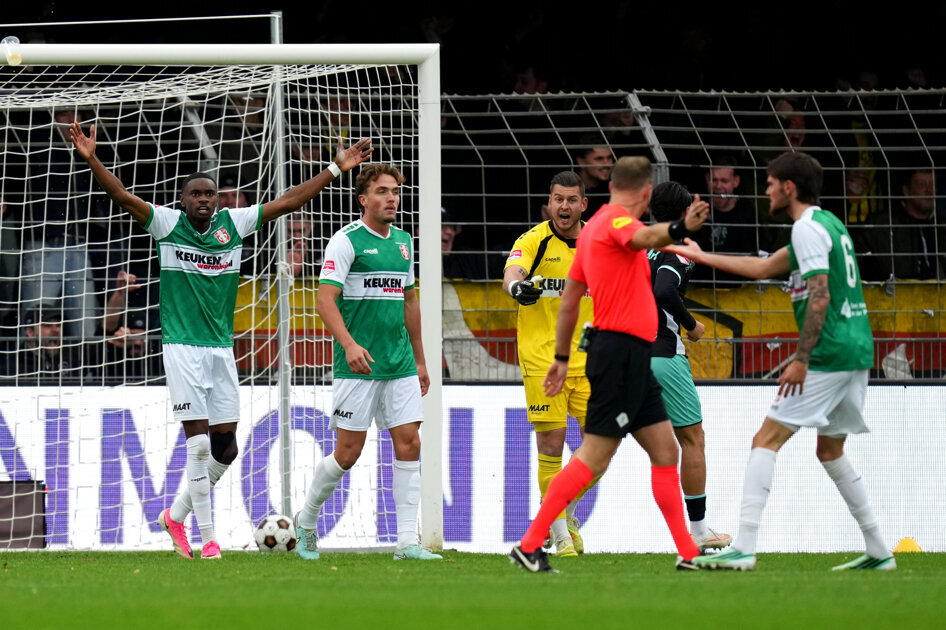 Onmachtig FC Dordrecht onderuit tegen VVV-Venlo: 2-4
