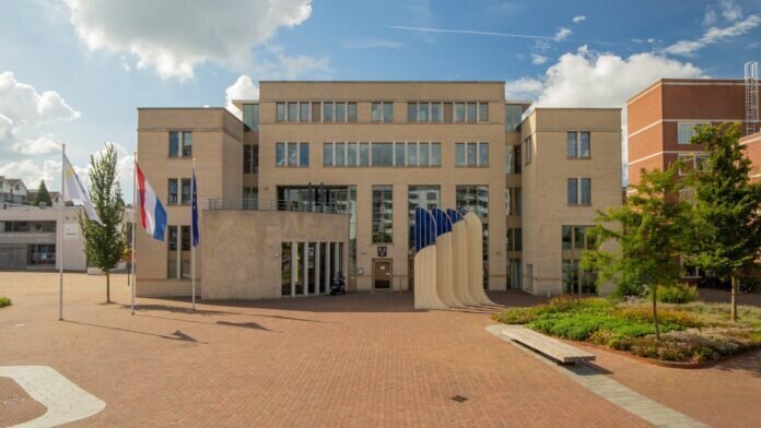 D66 stelt vragen over timing van brief over financiële tekorten