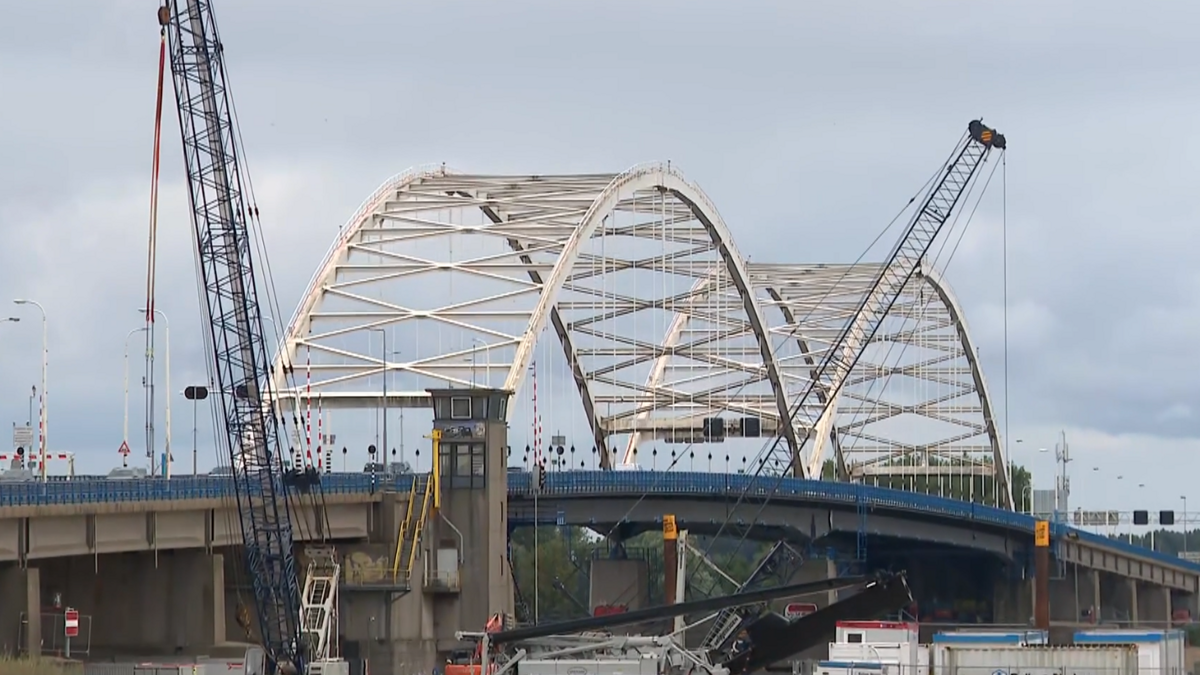 Merwedebrug Gorinchem NOS