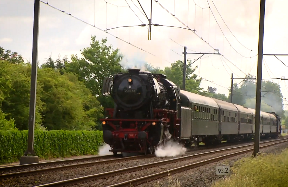 foto dordt in stoom 1.png