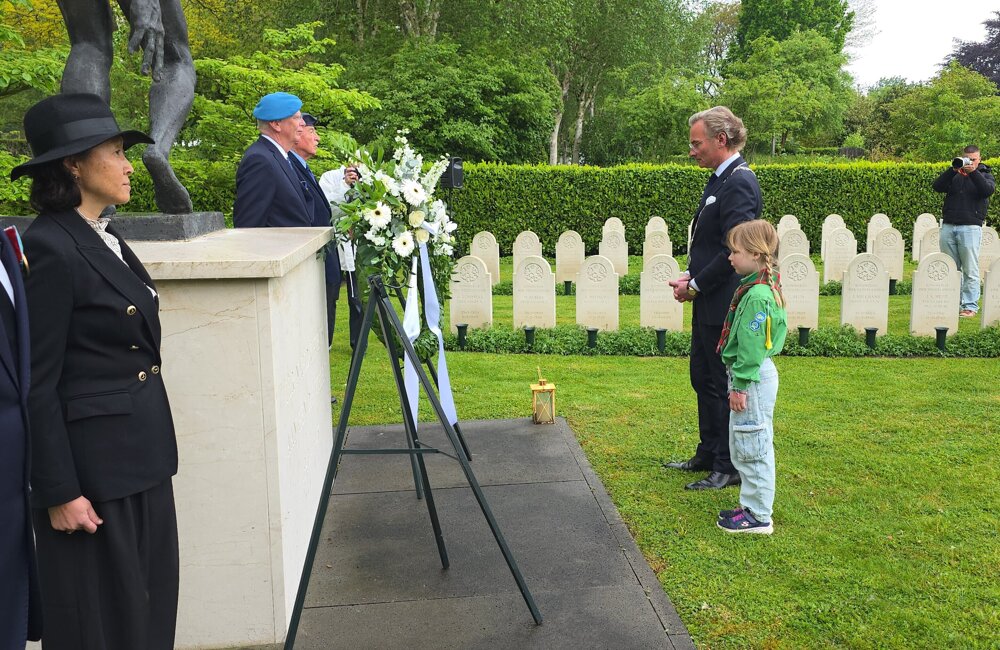 herdenking essenhof.jpg