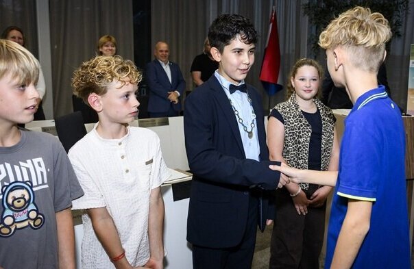 260922Installatie-Kinderburgemeester-Daan-Berat