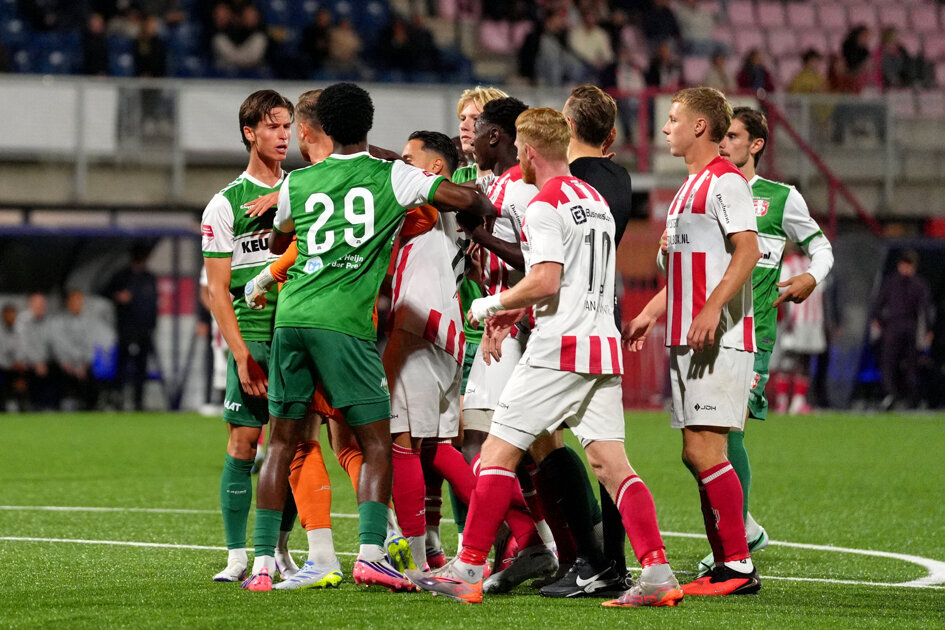 Van kwaad tot erger: FC Dordrecht verliest ook van tiental TOP Oss