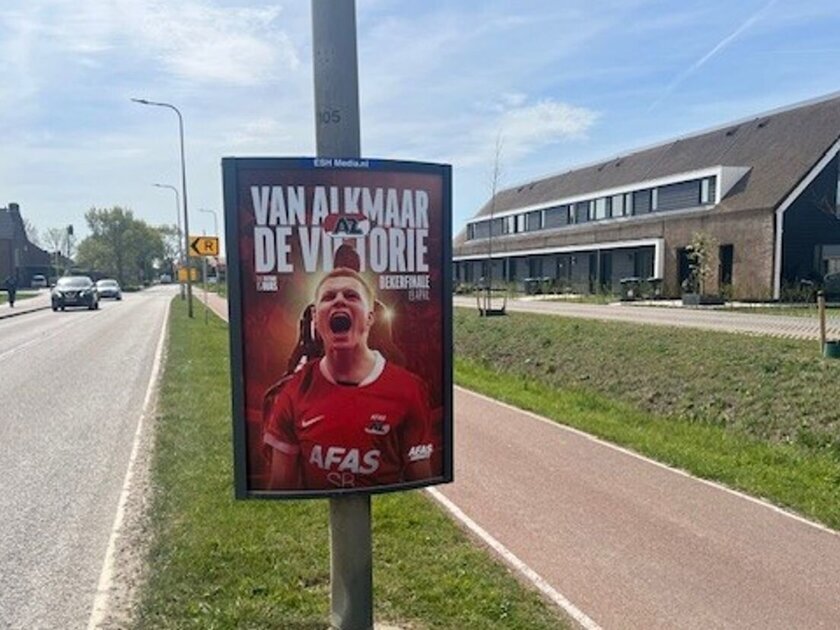 Verbazing over reclameposters AZ in onze regio: 'Een licht ondeugende actie'