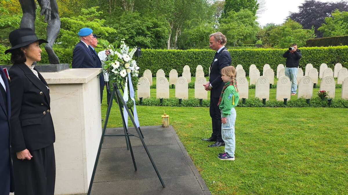 herdenking essenhof.jpg