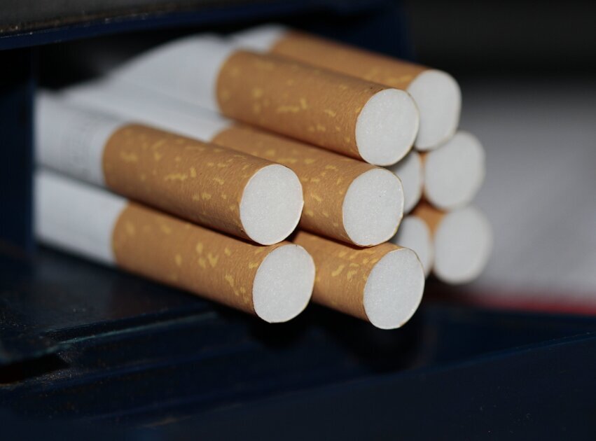 FIOD neemt ruim 2,7 miljoen illegale sigaretten in beslag in Ridderkerk