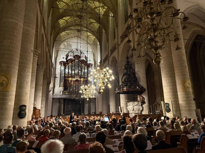 Benefietconcert groot succesvoor restauratie glas-in-loot ramen