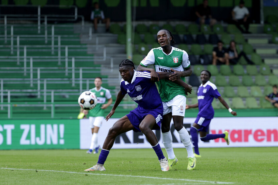 Moeizame generale voor FC Dordrecht: nederlaag tegen Belgische beloften