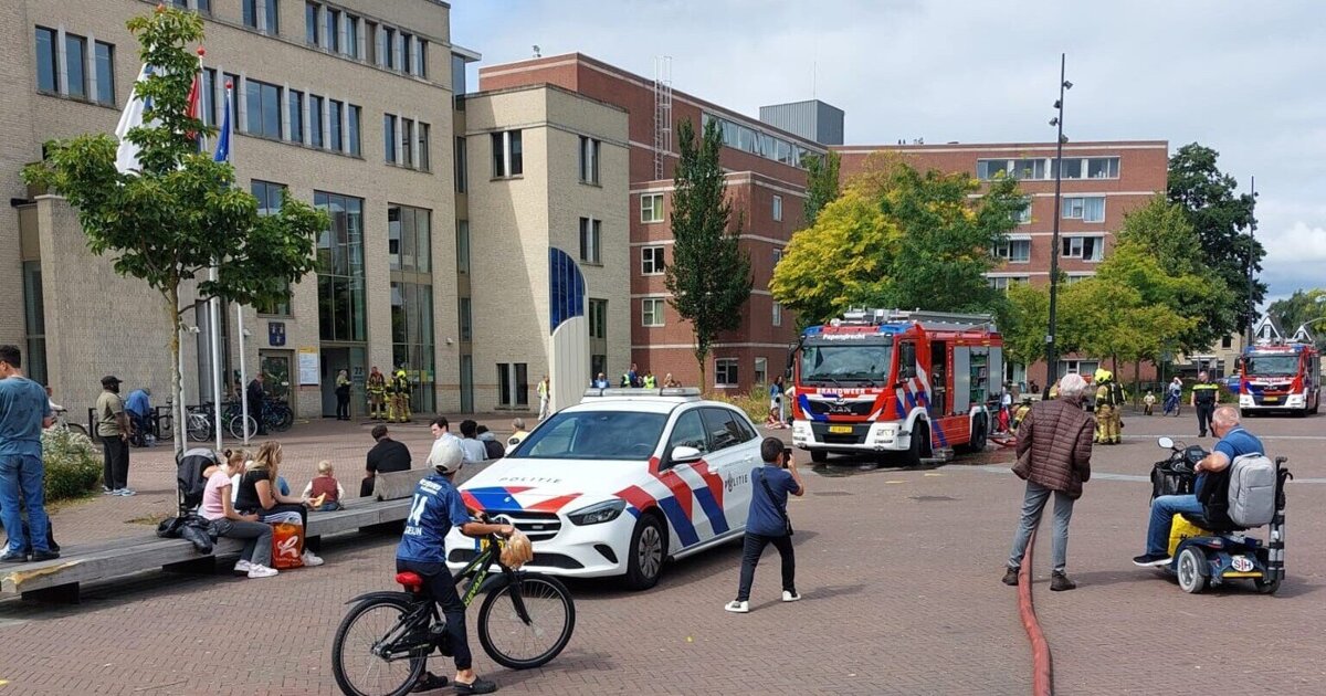 Gemeentehuis Papendrecht ontruimd na brandje